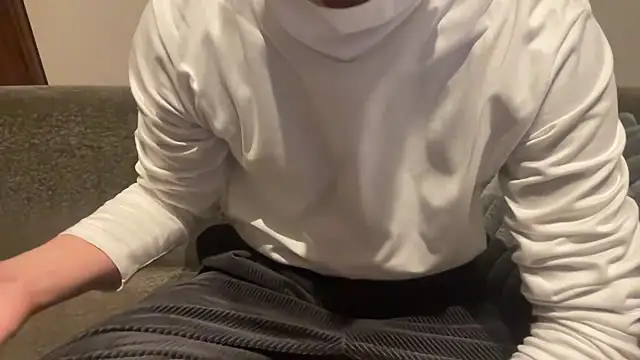 Snapshot of atom0407 chatting on January 12, 4:08 pm atom0407 online show from January 12, 4:08 pm