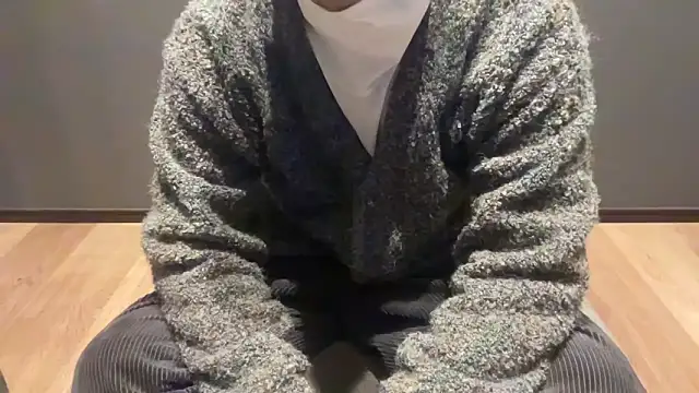 Snapshot of atom0407 chatting on March 8, 5:49 am atom0407 online show from March 8, 5:49 am