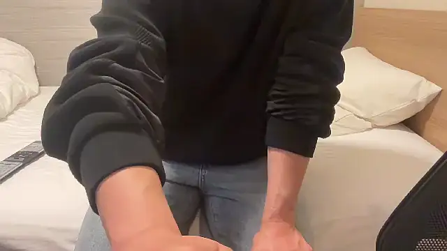 Snapshot of atom0407 chatting on November 5, 11:10 am atom0407 online show from November 5, 11:10 am