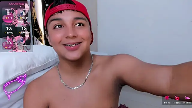 Snapshot of Seductivo_jr chatting on February 5, 1:54 pm Seductivo jr online show from February 5, 1:54 pm