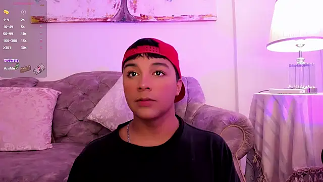 Snapshot of Seductivo_jr chatting on February 15, 3:31 am Seductivo jr online show from February 15, 3:31 am