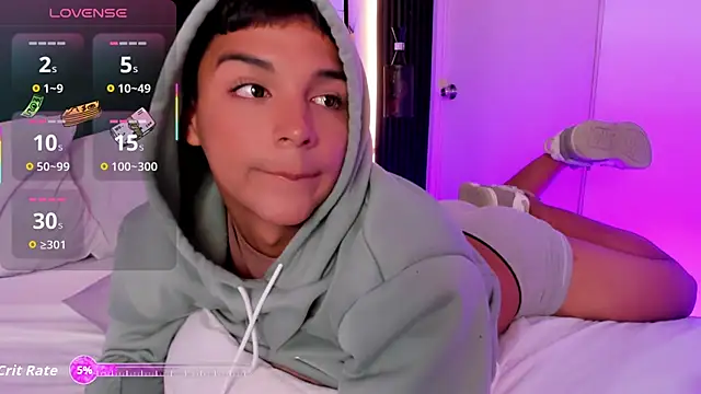 Snapshot of Seductivo_jr chatting on November 6, 10:32 pm Seductivo jr online show from November 6, 10:32 pm