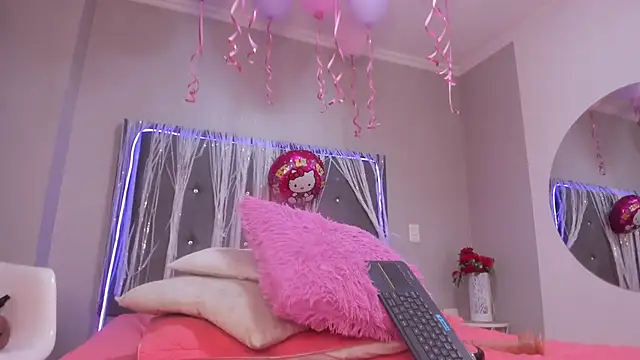 emma lye online show from November 9, 9:51 am