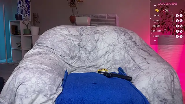 Tanya Acid online show from January 12, 5:29 pm