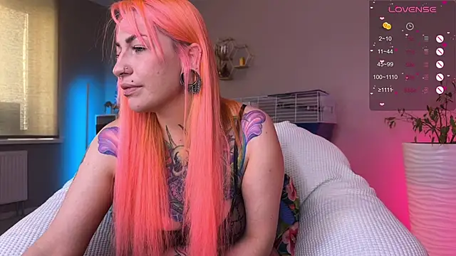 Tanya Acid online show from May 9, 5:45 am