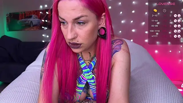 Tanya Acid online show from June 10, 3:55 pm
