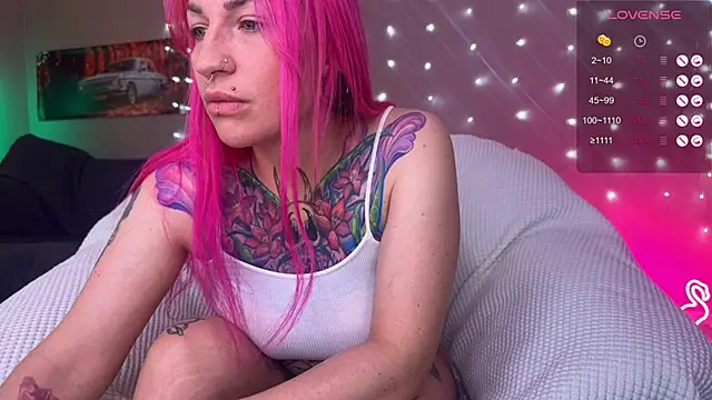 Tanya Acid online show from June 11, 5:05 am