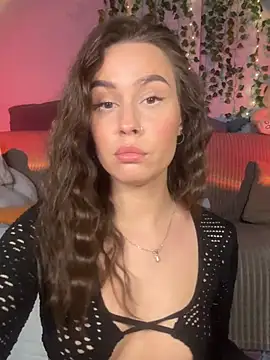 Snapshot of MiaNell chatting on January 21, 12:25 am MiaNell online show from January 21, 12:25 am