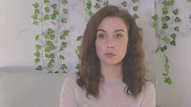 Snapshot of MiaNell chatting on March 10, 10:34 pm MiaNell online show from March 10, 10:34 pm