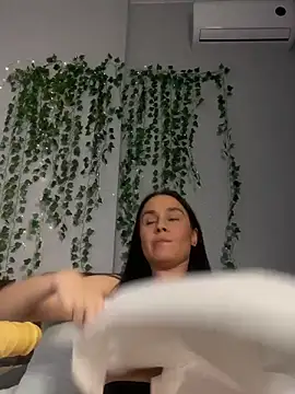 Snapshot of MiaNell chatting on October 14, 10:10 pm MiaNell online show from October 14, 10:10 pm