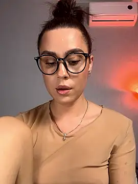 Snapshot of MiaNell chatting on January 15, 9:07 pm MiaNell online show from January 15, 9:07 pm