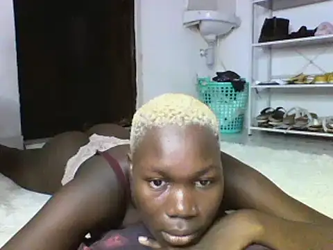 sexyqueen02 online show from March 8, 3:50 am