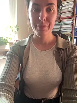 Sara darling online show from March 19, 3:29 pm