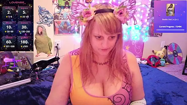 Snapshot of BabyZelda chatting on July 4, 3:56 am BabyZelda online show from July 4, 3:56 am