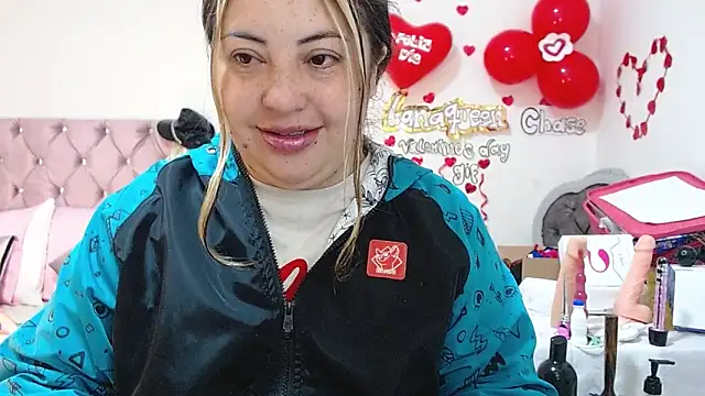 lanaqueen699 online show from February 27, 12:23 pm