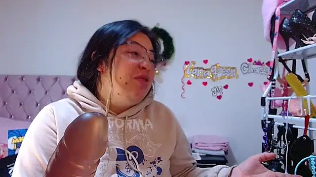 lanaqueen699 online show from March 12, 12:22 pm