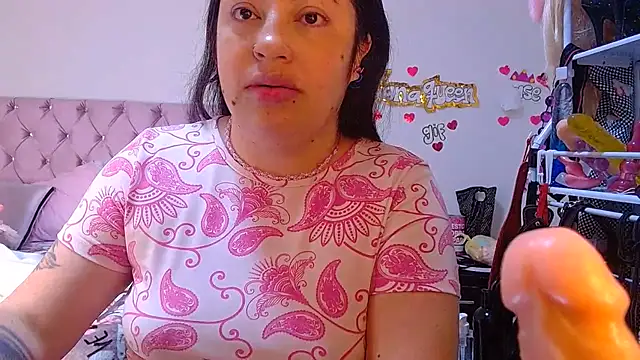 lanaqueen699 online show from June 23, 12:14 pm