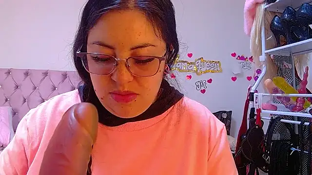 lanaqueen699 online show from June 24, 12:26 pm