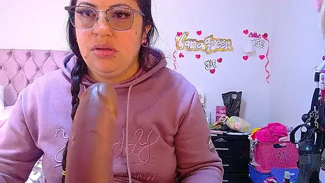 lanaqueen699 online show from June 26, 12:20 pm