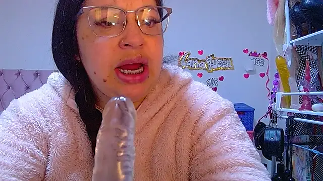 lanaqueen699 online show from July 14, 12:22 pm