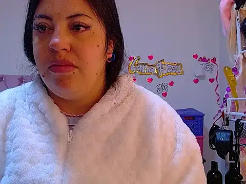 lanaqueen699 online show from July 15, 12:10 pm