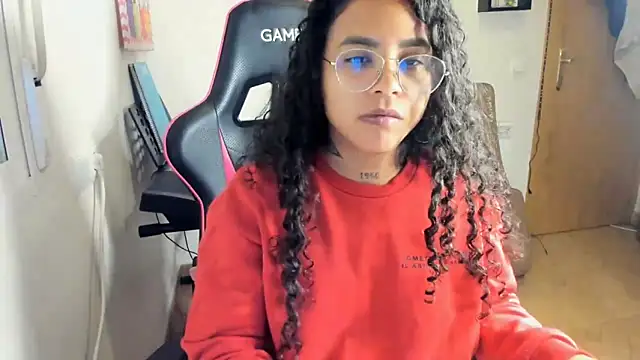 Snapshot of Ama_music chatting on November 23, 3:12 pm Ama music online show from November 23, 3:12 pm