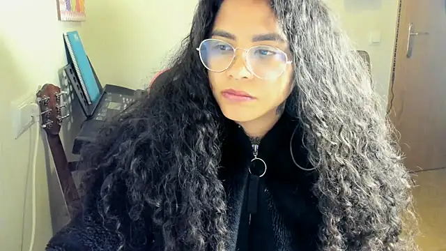 Snapshot of Ama_music chatting on November 26, 2:07 pm Ama music online show from November 26, 2:07 pm