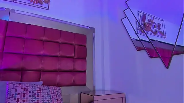 Snapshot of ShegoBlake chatting on October 22, 11:48 pm ShegoBlake online show from October 22, 11:48 pm