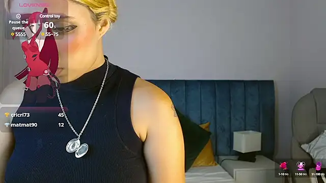 Snapshot of april_bunnyy chatting on December 21, 1:58 am april bunnyy online show from December 21, 1:58 am