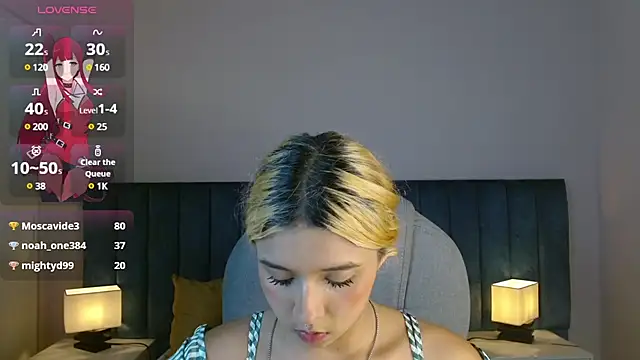 Snapshot of april_bunnyy chatting on January 5, 1:35 am april bunnyy online show from January 5, 1:35 am