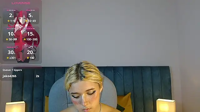 Snapshot of april_bunnyy chatting on February 14, 7:33 pm april bunnyy online show from February 14, 7:33 pm
