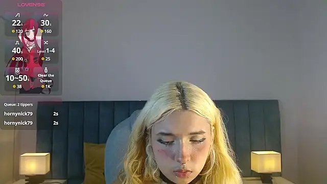 Snapshot of april_bunnyy chatting on March 13, 9:59 pm april bunnyy online show from March 13, 9:59 pm