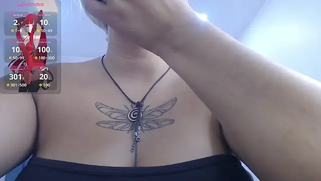 Snapshot of april_bunnyy chatting on May 20, 5:41 pm april bunnyy online show from May 20, 5:41 pm
