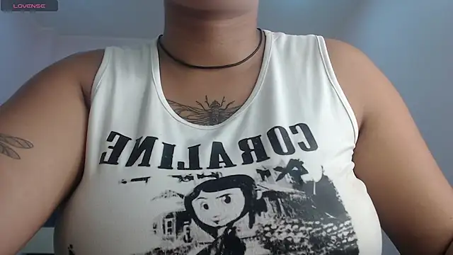 Snapshot of april_bunnyy chatting on May 27, 2:03 pm april bunnyy online show from May 27, 2:03 pm