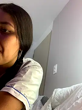 Larabrooks online show from November 20, 6:40 pm