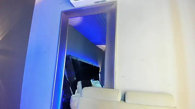 Larabrooks online show from June 29, 7:36 pm