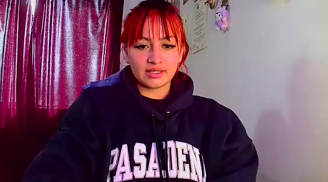 Snapshot of lucycherry__ chatting on January 27, 7:13 pm lucycherry online show from January 27, 7:13 pm