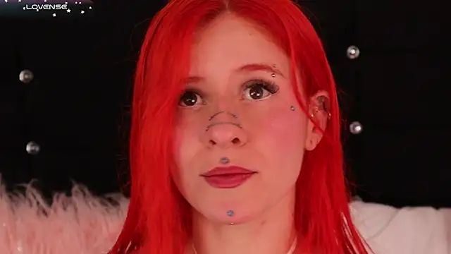 Snapshot of Daarlene chatting on February 6, 12:43 am Daarlene online show from February 6, 12:43 am