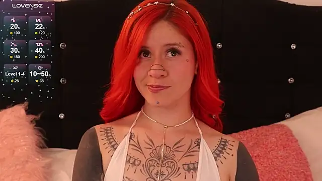 Snapshot of Daarlene chatting on March 1, 12:39 am Daarlene online show from March 1, 12:39 am