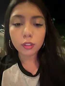 Maii chan online show from January 9, 4:30 am