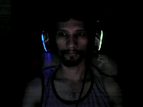 Snapshot of LucasMarcelo85 chatting on January 15, 10:27 am LucasMarcelo85 online show from January 15, 10:27 am