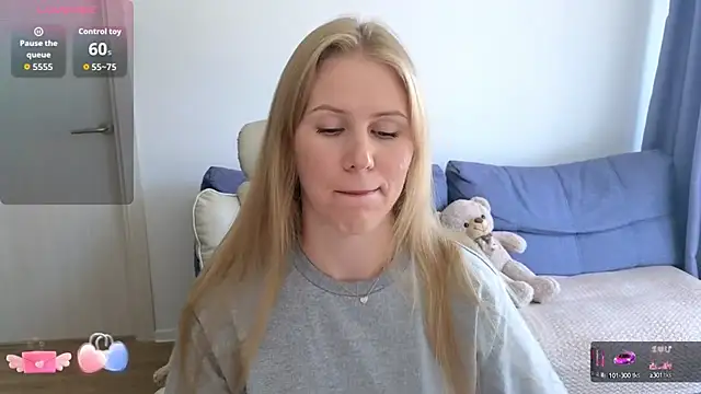 Snapshot of IsabelAllen chatting on September 11, 10:59 am IsabelAllen online show from September 11, 10:59 am