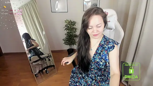 Snapshot of VanessaSmuth chatting on January 28, 1:29 am VanessaSmuth online show from January 28, 1:29 am