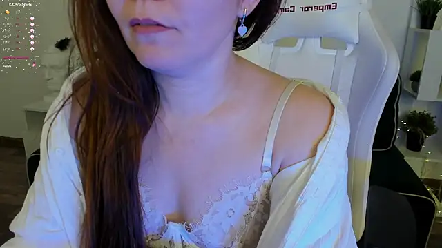 Snapshot of VanessaSmuth chatting on March 15, 8:37 am VanessaSmuth online show from March 15, 8:37 am