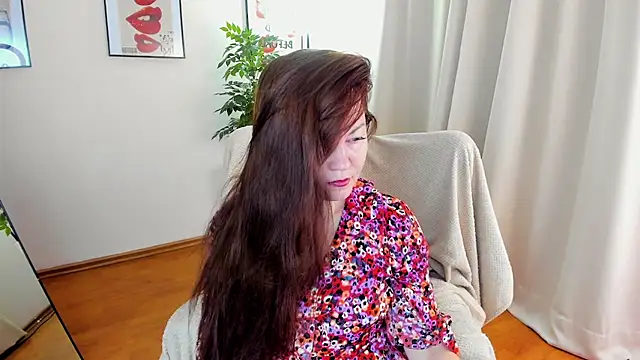 Snapshot of VanessaSmuth chatting on October 5, 1:48 am VanessaSmuth online show from October 5, 1:48 am