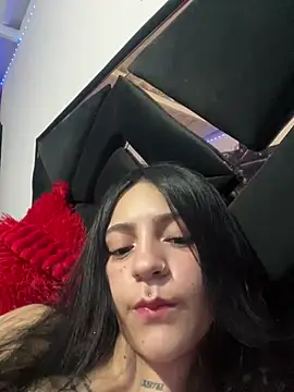 Violettasquirt online show from June 15, 3:20 am