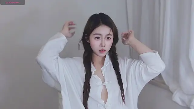 Snapshot of Hazel-11 chatting on March 13, 2:01 pm Hazel-11 online show from March 13, 2:01 pm