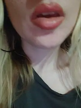 Linda 999 online show from March 12, 4:13 pm