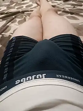 red red00 online show from February 6, 2:37 pm