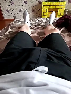 red red00 online show from March 18, 1:31 pm